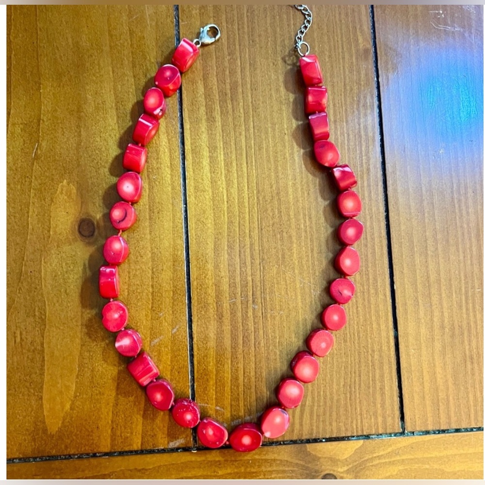 Red Corral 18in Necklace Sterling Silver lock